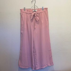 Cute pink trousers!!